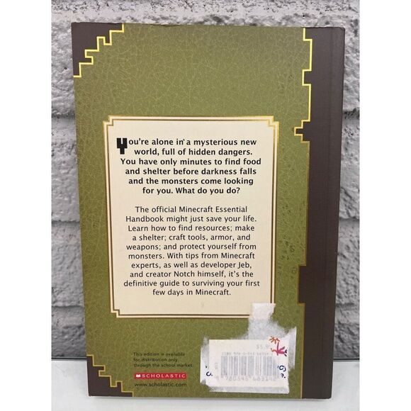 Minecraft Essential Handbook - Picture 2 of 4